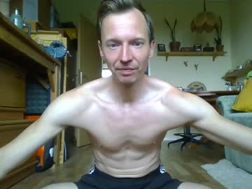 Garfield42 Chaturbate stream image from June 11, 2025