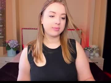 Kimberly_Mm Chaturbate stream image from June 11, 2025