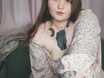 Chubbeee Chaturbate stream image from June 11, 2025