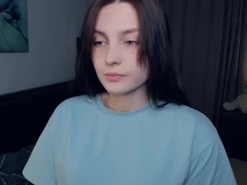 Julianagelling Chaturbate stream image from June 11, 2025