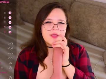 Romilda_ Chaturbate stream image from June 11, 2025
