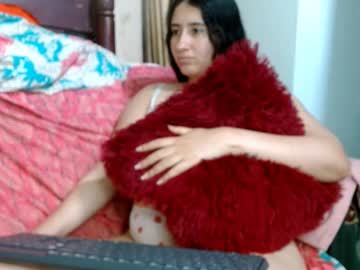 Lauraelefante19 Chaturbate stream image from June 11, 2025