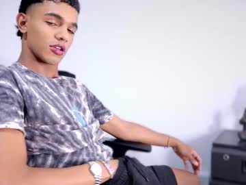 David_Sexy444 Chaturbate stream image from June 11, 2025