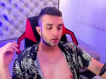 Fioreelliot18 Chaturbate stream image from June 11, 2025