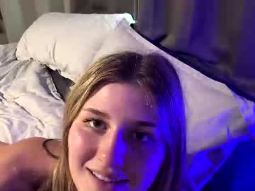 Bellaray22 Chaturbate stream image from June 11, 2025