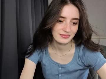 Lisawoo Chaturbate stream image from June 11, 2025