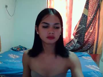 Prettykhelcy Chaturbate stream image from June 11, 2025