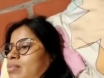 Charlotte_Moineau Chaturbate stream image from June 12, 2025
