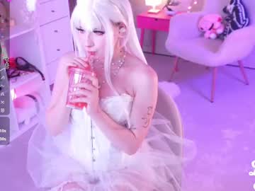 Lucille_Evans Chaturbate stream image from June 12, 2025