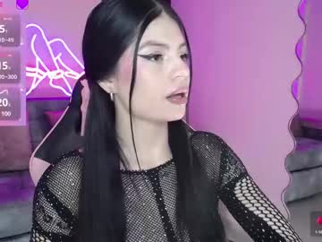 Cloe_Roouse Chaturbate stream image from June 12, 2025