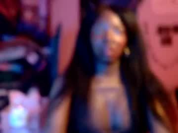 Lanaluxxe4 Chaturbate stream image from June 12, 2025