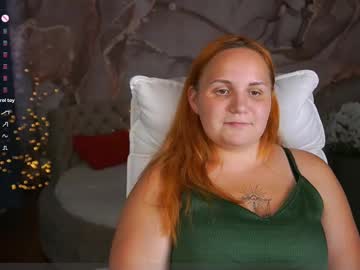 Alirafoxx Chaturbate stream image from June 12, 2025