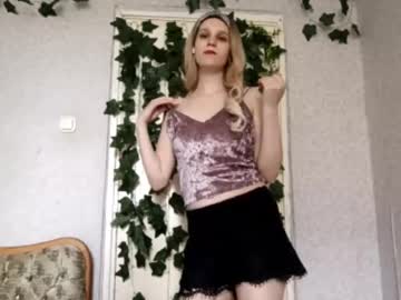 Harrietbiglowa Chaturbate stream image from June 12, 2025