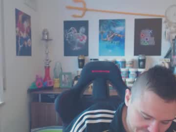 Askmeifyouwant Chaturbate stream image from June 12, 2025