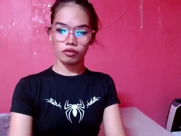 Hottiejenx Chaturbate stream image from June 12, 2025