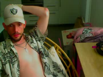 Oneteam2500 Chaturbate stream image from June 12, 2025