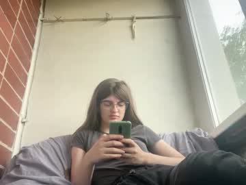 Babydollx19 Chaturbate stream image from June 12, 2025