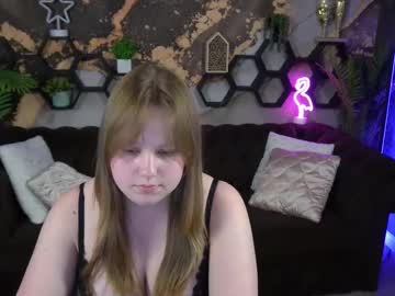 Crystallpaws_ Chaturbate stream image from June 12, 2025