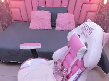 Little_Onix Chaturbate stream image from June 12, 2025