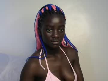 Petitte_Gyaal Chaturbate stream image from June 12, 2025