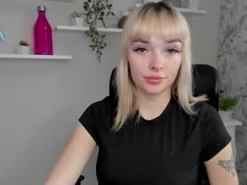 Beauty_Xpolly Chaturbate stream image from June 12, 2025