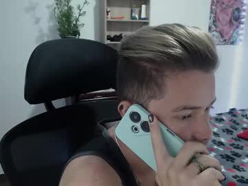 Johanleonsweetboy Chaturbate stream image from June 12, 2025