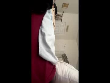 Crazykrisnjamiee Chaturbate stream image from June 12, 2025