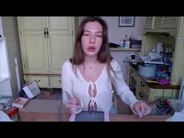 Mon_Tresors Chaturbate stream image from June 12, 2025