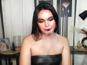 Dollymoonlight Chaturbate stream image from June 12, 2025