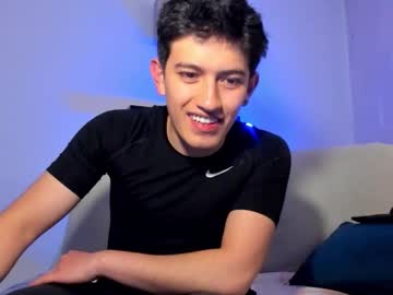 Skyrid3r Chaturbate stream image from June 12, 2025