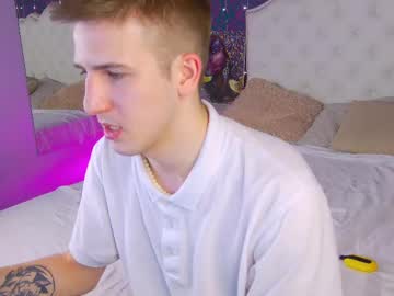 Kiskakurt Chaturbate stream image from June 12, 2025