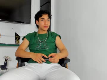 Noxx_Stark Chaturbate stream image from June 12, 2025