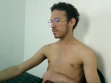 Alejandromaagno Chaturbate stream image from June 13, 2025