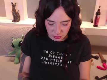 Milu_W4llace Chaturbate stream image from June 13, 2025