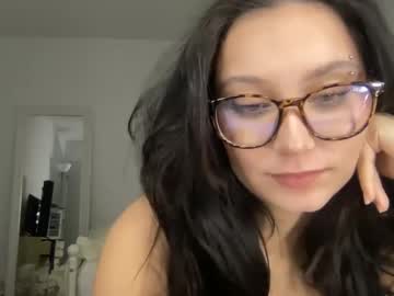 Audreybellexo Chaturbate stream image from June 13, 2025