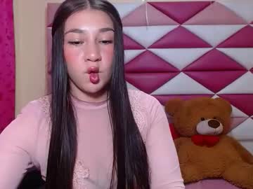 Alexandramartinez Chaturbate stream image from June 13, 2025