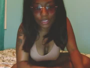 Jheneyekk Chaturbate stream image from June 13, 2025