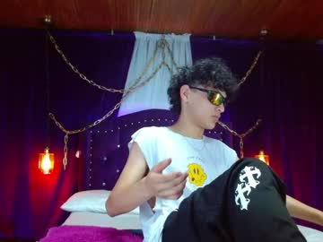 Mr_Christ Chaturbate stream image from June 13, 2025