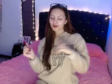Holy_Juli2 Chaturbate stream image from June 13, 2025