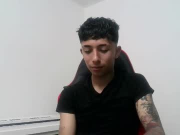 Aaronevilxx Chaturbate stream image from June 13, 2025