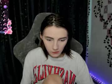 Mell_Kitty Chaturbate stream image from June 13, 2025