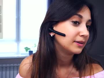 Bonnieflitton Chaturbate stream image from June 13, 2025