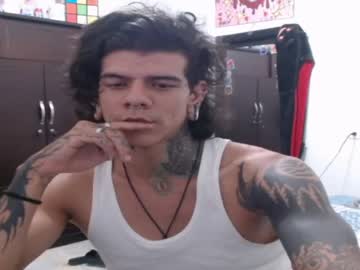 Dragon666uwur Chaturbate stream image from June 13, 2025