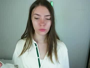 Angelfox17 Chaturbate stream image from June 13, 2025