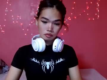 Hottiejenx Chaturbate stream image from June 13, 2025