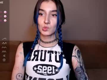 Mika_Reid Chaturbate stream image from June 13, 2025