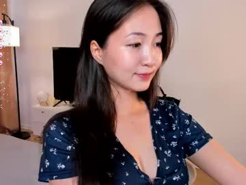 Seulbi Chaturbate stream image from June 13, 2025
