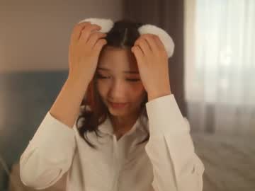 Younayuna Chaturbate stream image from June 13, 2025
