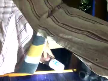 Rod77knee Chaturbate stream image from June 13, 2025
