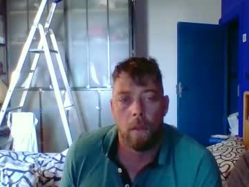 Pug2222 Chaturbate stream image from June 13, 2025